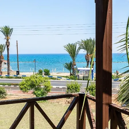 Kate's Latchi Beachfront Studio 105 By Ezoria Apartment *