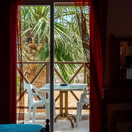 Kate's Latchi Beachfront Studio 105 By Ezoria * Πόλη